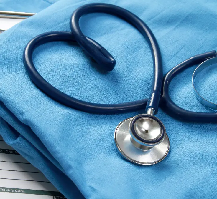 Dr. Martínez-Salamanca: “Los hombres son más propensos a retrasar la atención médica y los chequeos periódicos y llevan un estilo de vida menos saludable”